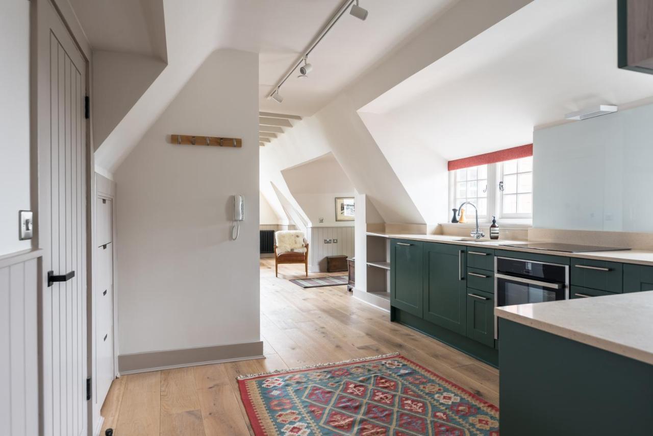 Apartment Stunning Ramsay Gardens EDI